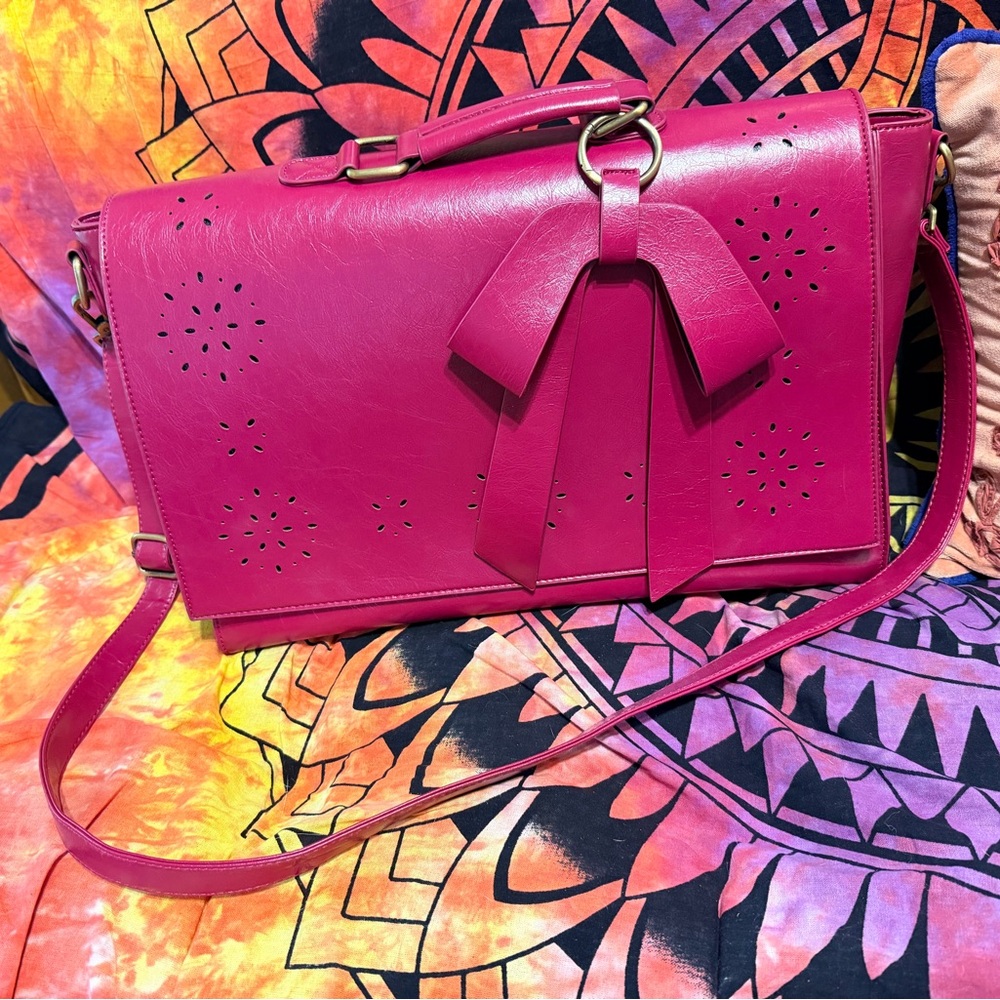 Fuchsia Bow-Accent Laptop Crossbody Bag